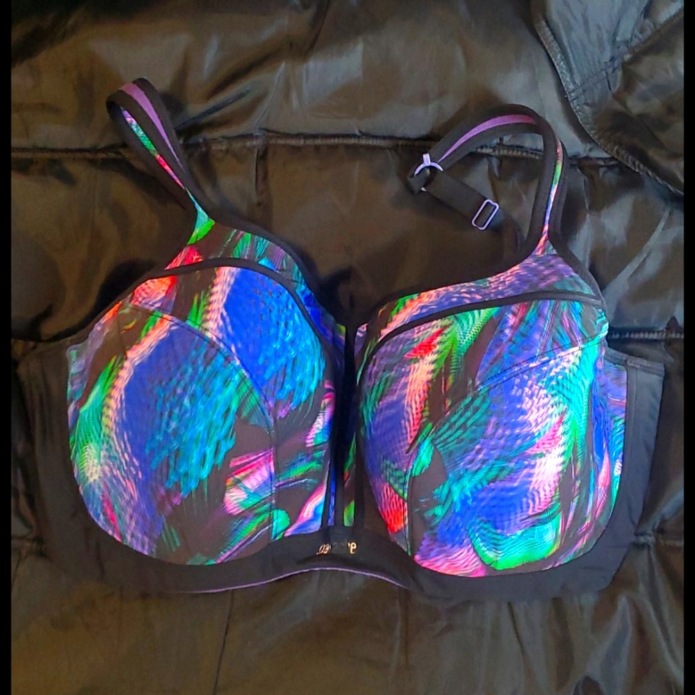 Selling a panache sports bra, for my wife